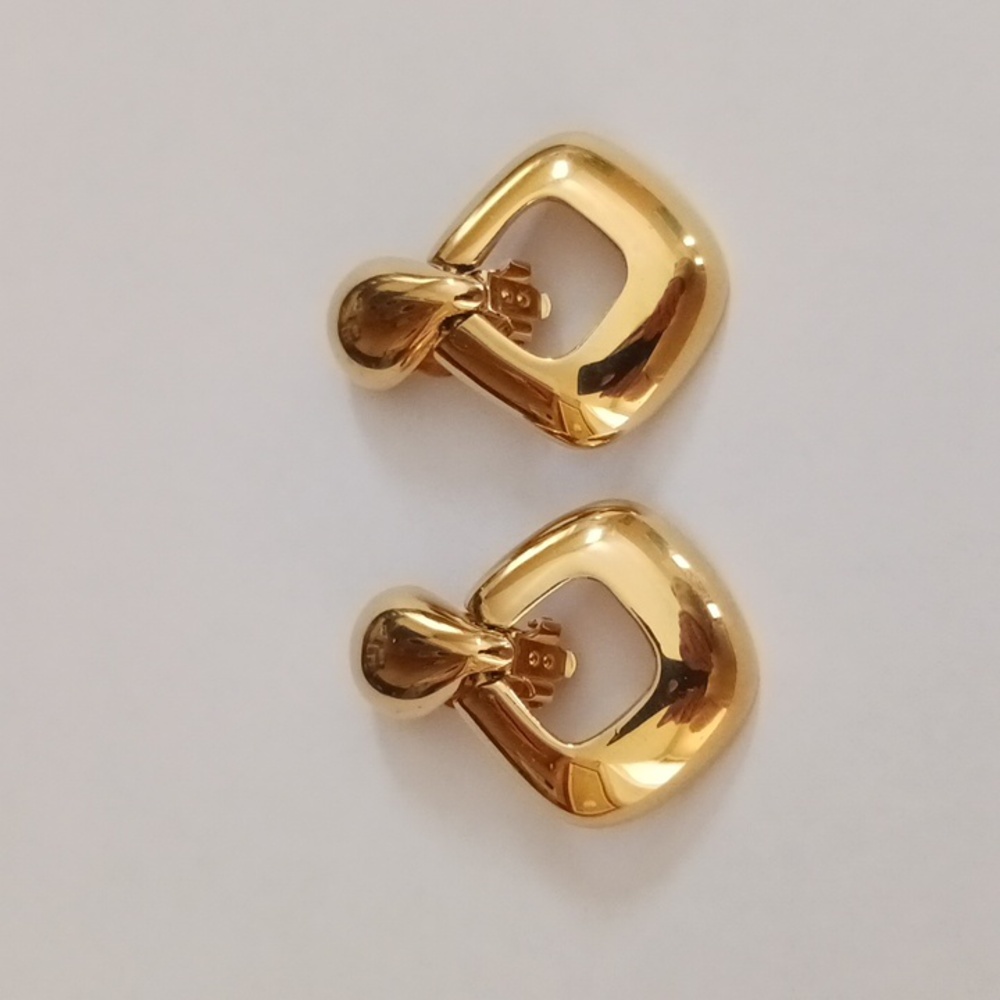 Vintage St. John Clip On Earrings - Picture 3 of 8